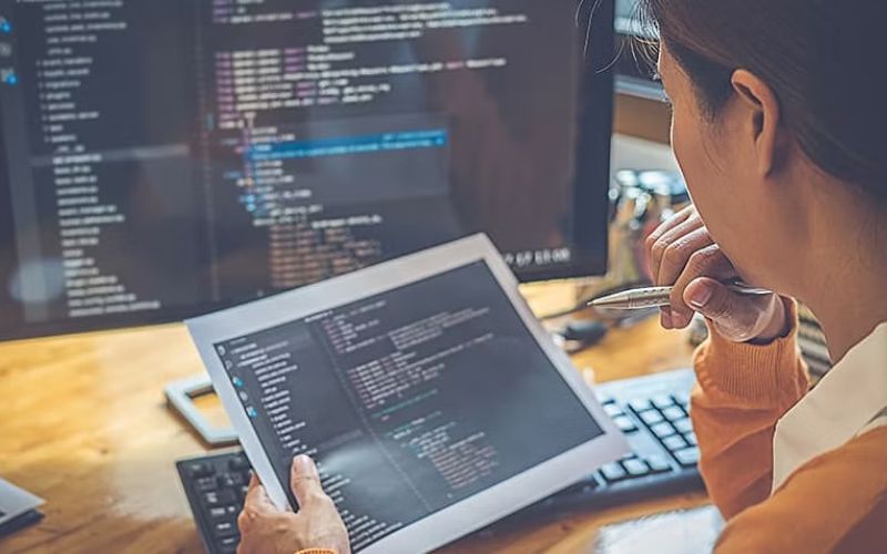 Web開発 システム開発 違いとWeb開発 トレンド